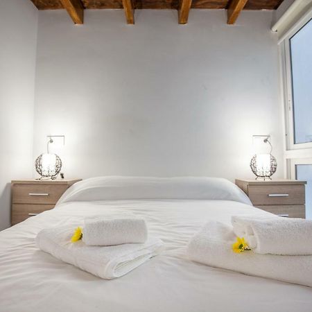 Pasaje Amores Iz. - Tranquilidad Y Vida Cultural En Centro Sevilla 4Px Kültér fotó