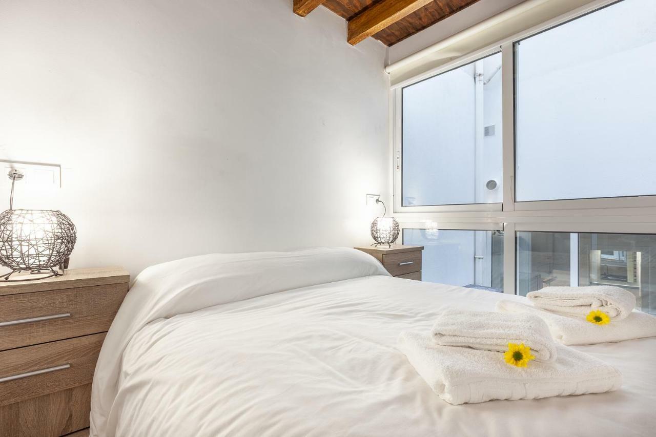 Pasaje Amores Iz. - Tranquilidad Y Vida Cultural En Centro Sevilla 4Px Kültér fotó