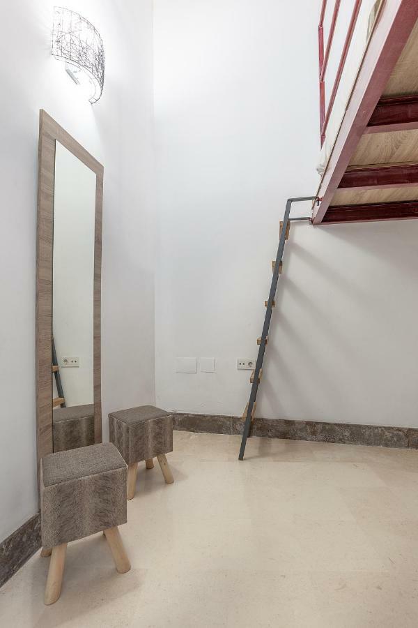 Pasaje Amores Iz. - Tranquilidad Y Vida Cultural En Centro Sevilla 4Px Kültér fotó